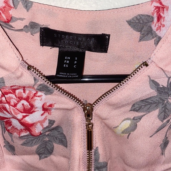 Top - Picture 2 of 5